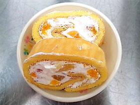 手作りのロールケーキ